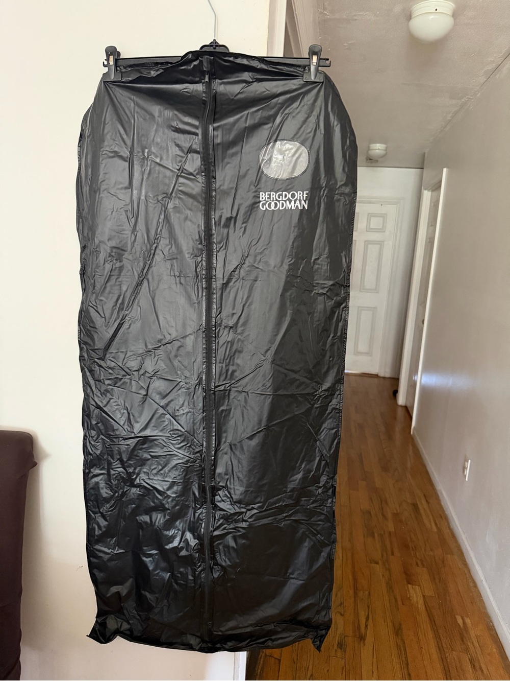 Bergdorf Goodman Black Garment Bag - Protective Travel Cover